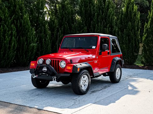 Used 2006 Jeep Wrangler X w/ Tire & Wheel Group (Ecco) AWD/4WD image 5