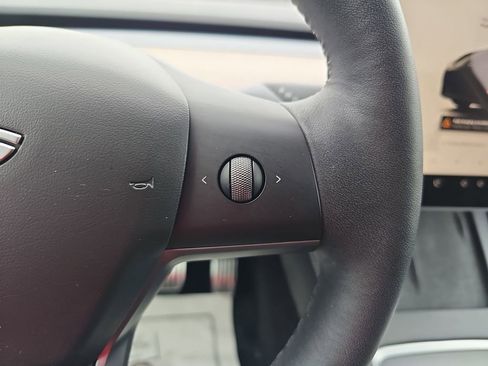 Used 2023 Tesla Model Y Long Range AWD/4WD image 22