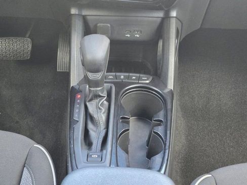 Used 2025 Chevrolet TrailBlazer LT AWD/4WD image 17