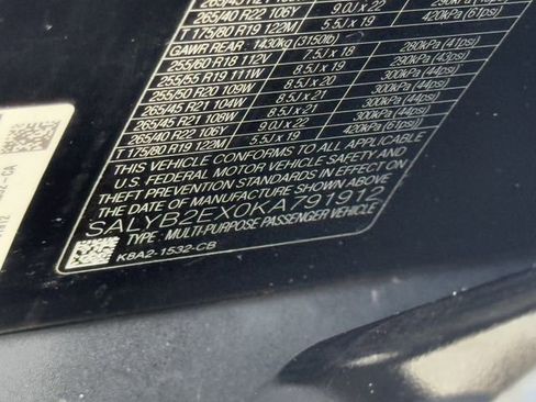 Used 2019 Land Rover Range Rover Velar S image 30