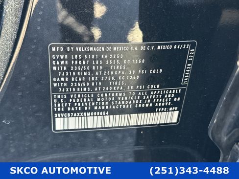 Used 2022 Volkswagen Tiguan SE R-Line image 28