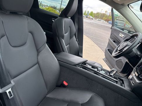 Certified 2023 Volvo XC60 B5 Core w/ Climate Package AWD/4WD image 34