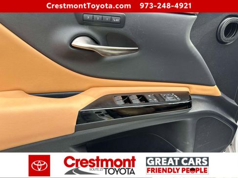 Used 2022 Lexus ES 300h w/ Premium Package image 14