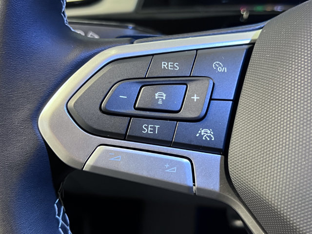 Certified 2026 Volkswagen Atlas Cross Sport SE w/ Panoramic Sunroof Package FWD image 21