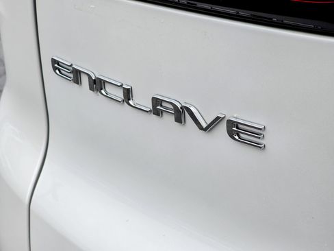 Used 2025 Buick Enclave Sport Touring image 15
