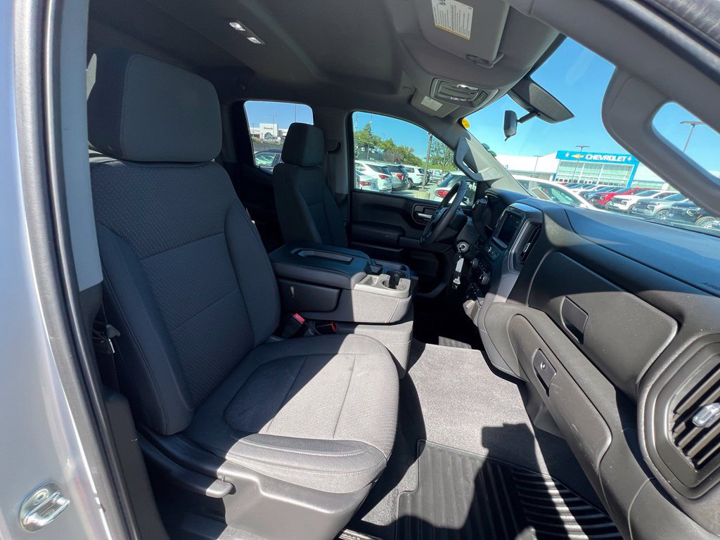 Used 2020 Chevrolet Silverado 1500 Custom w/ Custom Value Package AWD/4WD image 26