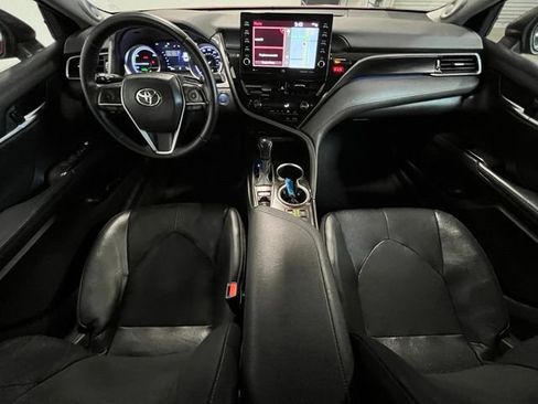 Used 2021 Toyota Camry XLE w/ Navigation Upgrade Package FWD image 17