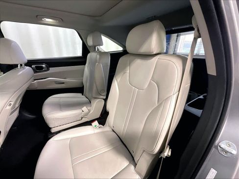 Used 2023 Kia Sorento EX w/ Panoramic Sunroof Package image 15