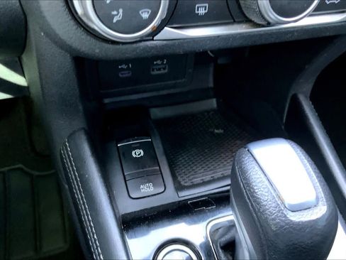 Used 2023 Nissan Kicks SV FWD image 31