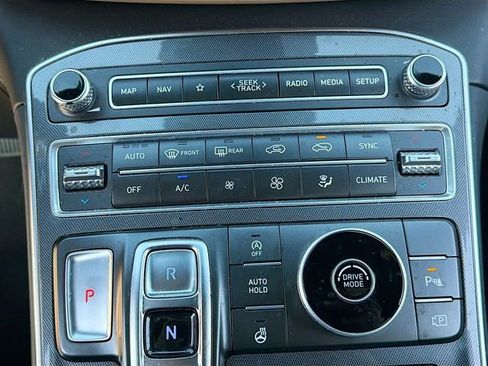 Used 2023 Hyundai Santa Fe Calligraphy image 33