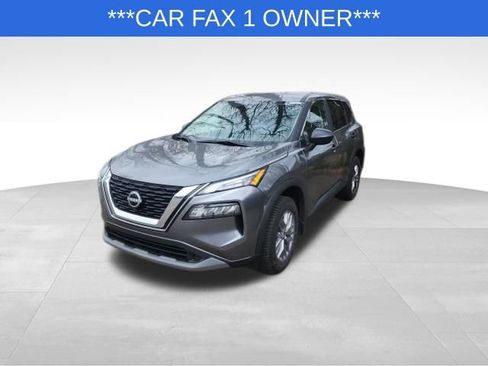 Used 2023 Nissan Rogue S image 3