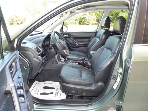 Used 2017 Subaru Forester 2.5i Touring AWD/4WD image 26