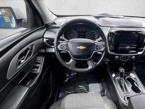 Used 2020 Chevrolet Traverse LT image 7