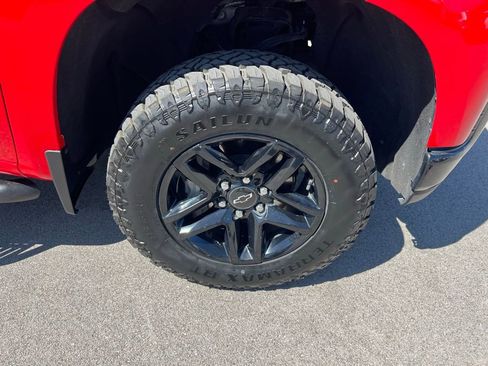 Used 2019 Chevrolet Silverado 1500 Custom Trail Boss w/ Custom Convenience Package AWD/4WD image 12