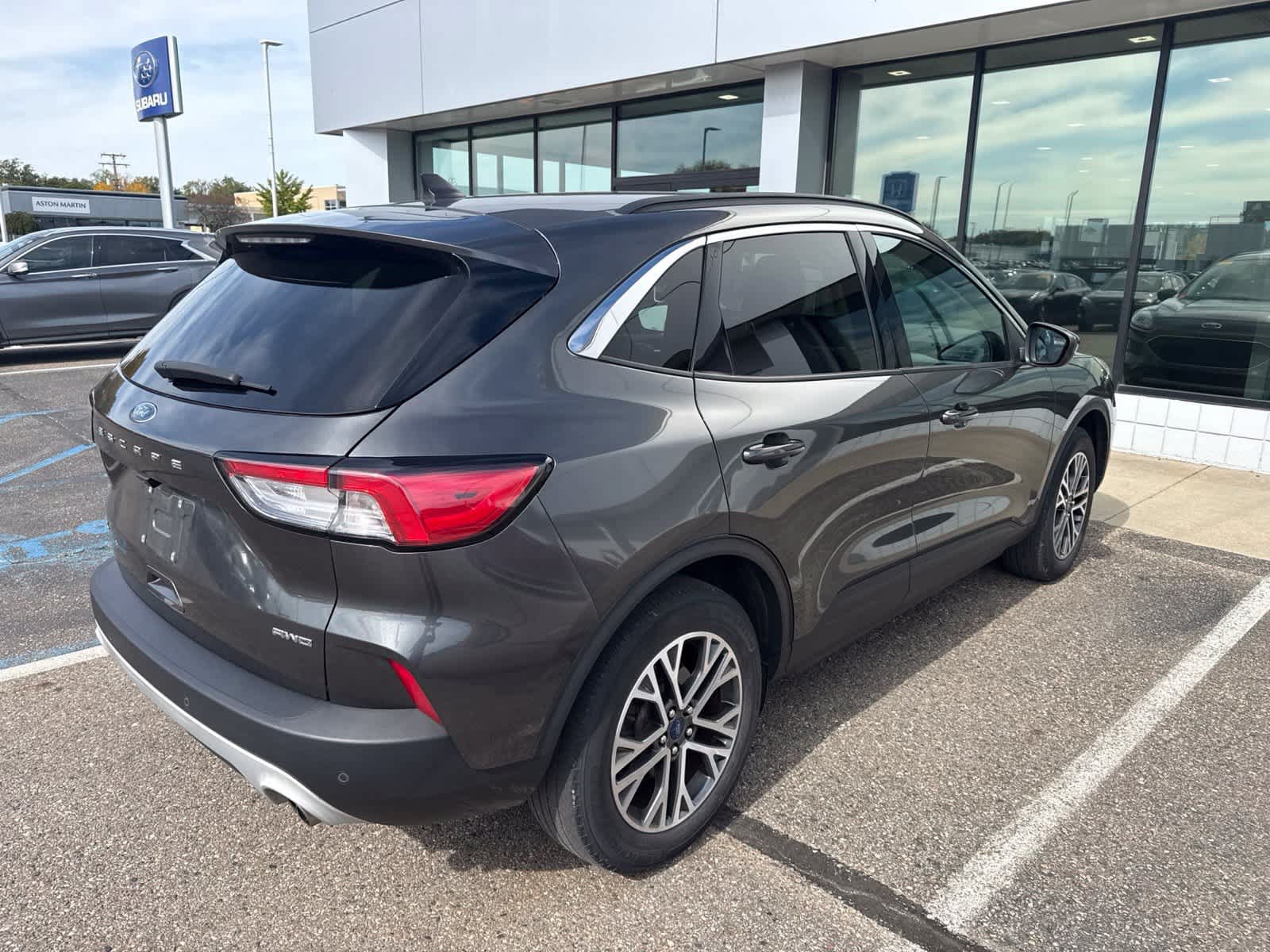Used 2020 Ford Escape SEL AWD/4WD image 3
