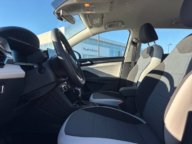 Used 2025 Volkswagen Taos S FWD image 15