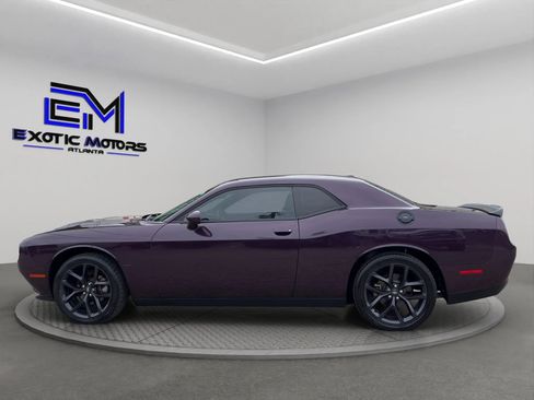 Used 2021 Dodge Challenger SXT w/ Blacktop Package RWD image 2