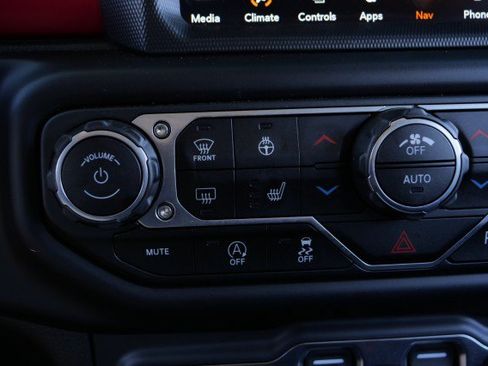 Used 2021 Jeep Gladiator Rubicon AWD/4WD image 22
