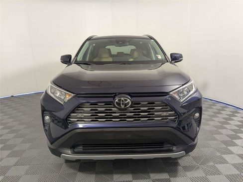 Used 2020 Toyota RAV4 Limited FWD image 3