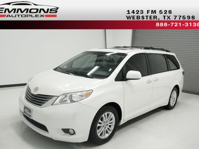 Used 2017 Toyota Sienna XLE w/ XLE Navigation Package