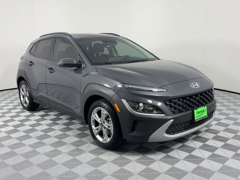 Used 2023 Hyundai Kona SEL w/ Convenience Package image 7