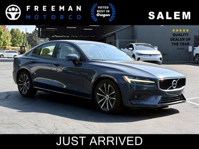 Used 2021 Volvo S60 T5 Momentum