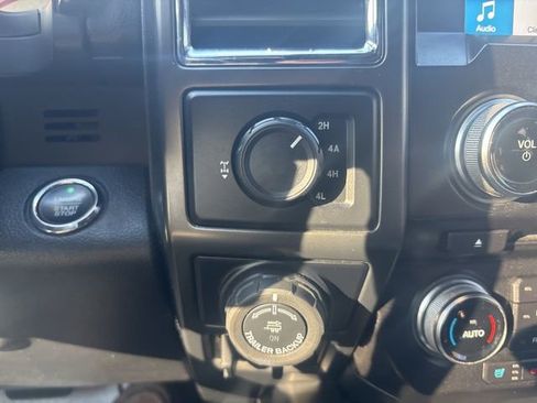 Used 2016 Ford F150 Lariat w/ Equipment Group 502A Luxury image 44