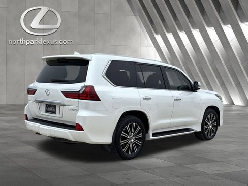 Used 2019 Lexus LX 570 4WD w/ Luxury Package image 6