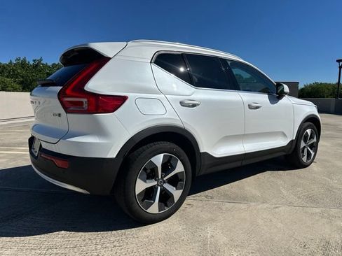Certified 2024 Volvo XC40 B5 Plus w/ Climate Package AWD/4WD image 9