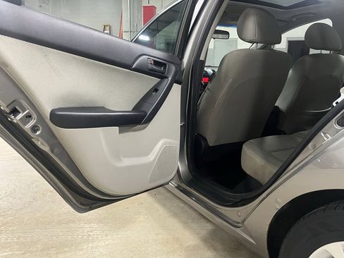 Used 2012 Kia Forte EX image 15