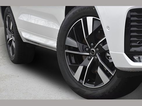 Certified 2026 Volvo XC60 B5 Plus w/ Protection Package Premier AWD/4WD image 9