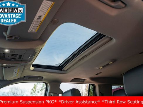 Used 2018 GMC Yukon SLT image 32