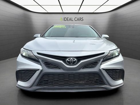 Used 2022 Toyota Camry SE w/ TRD Appearance Package (TMS) FWD image 2