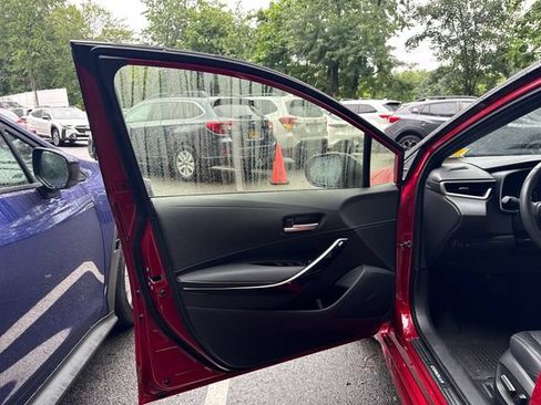 Used 2024 Toyota Corolla XSE FWD image 9