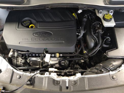 Used 2017 Ford Escape SE FWD image 30
