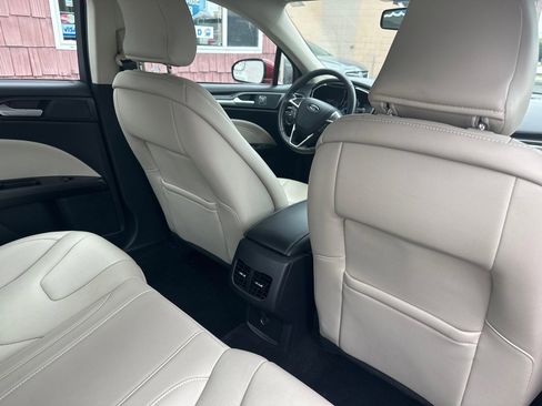 Used 2017 Ford Fusion Titanium FWD image 12