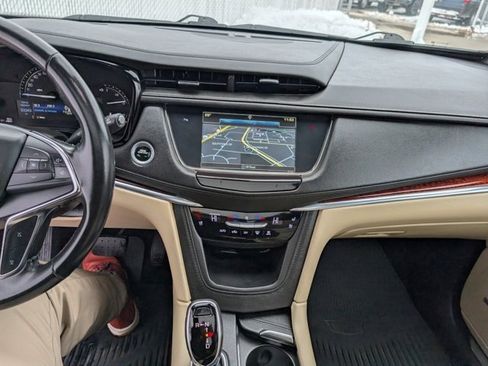 Used 2019 Cadillac XT5 Premium Luxury image 15