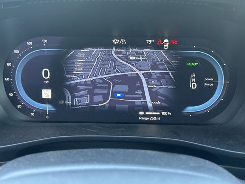 Used 2024 Volvo XC40 Recharge Plus w/ Protection Package Premier image 2