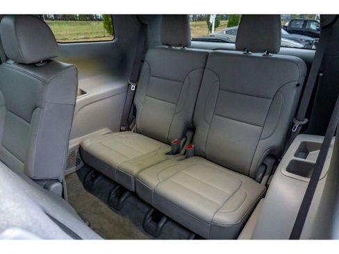 Used 2023 GMC Acadia SLT image 14