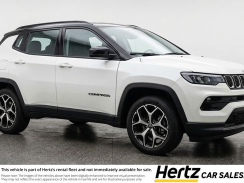 Used 2025 Jeep Compass Limited image 1