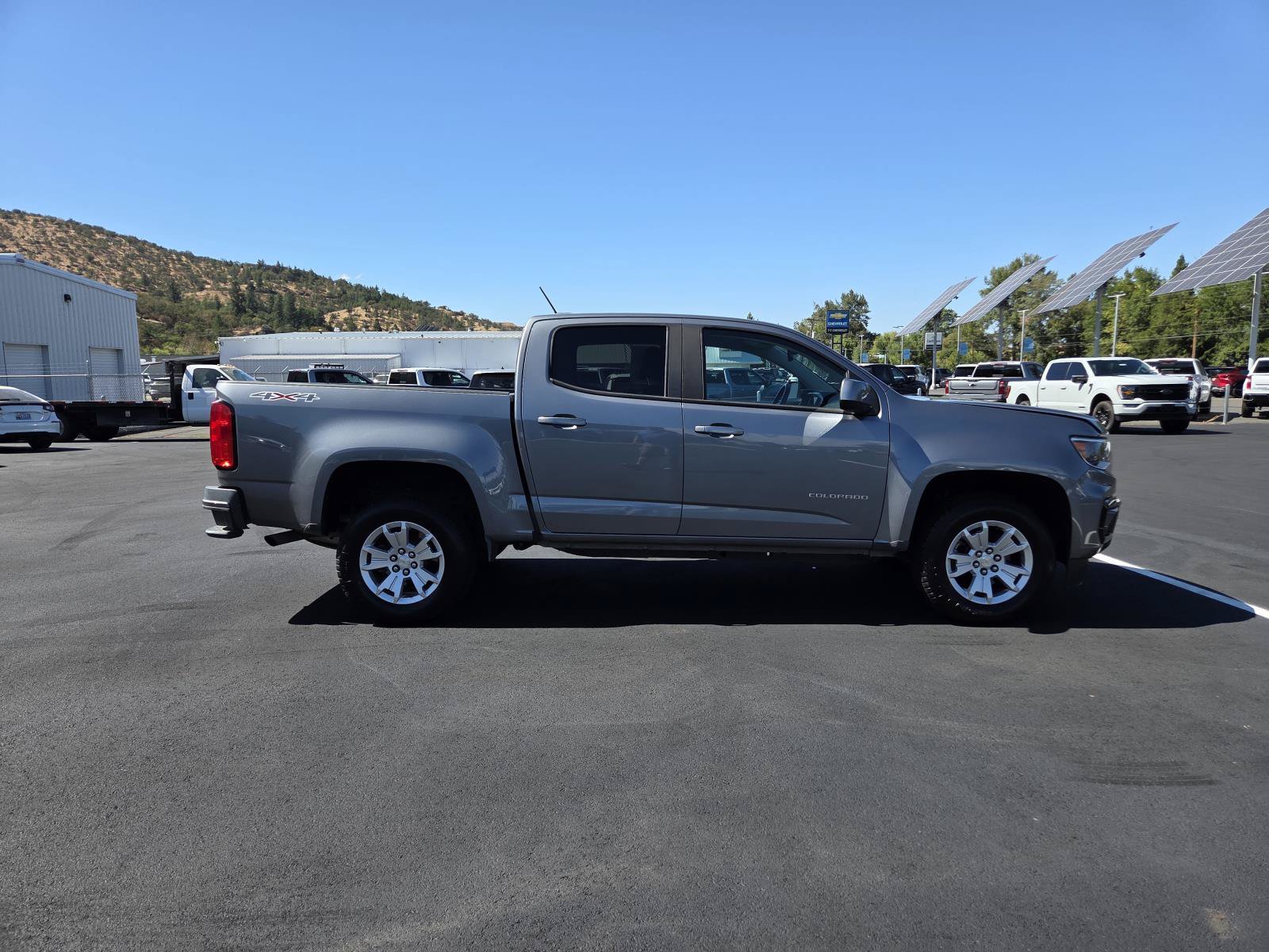 Used 2021 Chevrolet Colorado LT AWD/4WD image 4