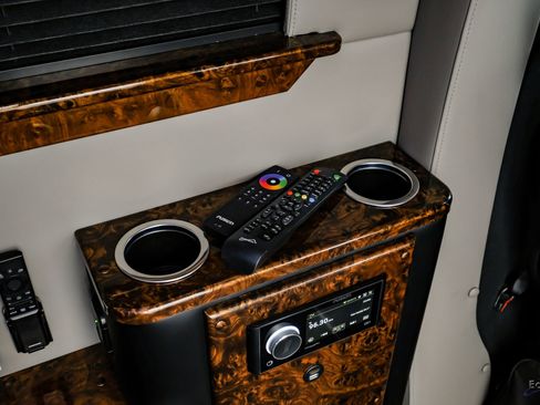 Used 2023 Mercedes-Benz Sprinter 3500 image 94