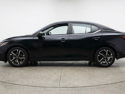 Used 2025 Nissan Sentra SV image 5