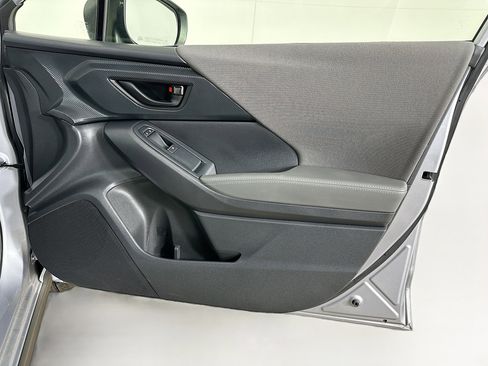 Used 2024 Subaru Crosstrek 2.0i Premium image 32