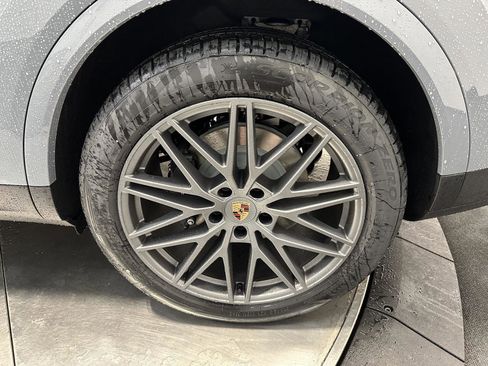 New 2026 Porsche Cayenne AWD/4WD image 10