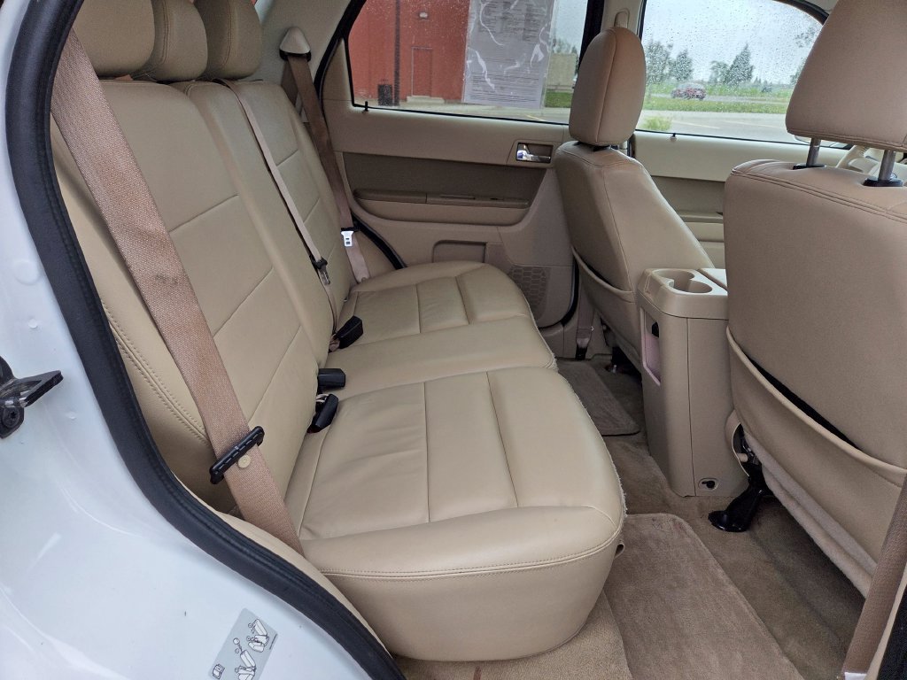 Used 2010 Ford Escape Limited AWD/4WD image 29