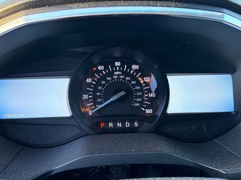 Used 2019 Ford Edge Titanium w/ Equipment Group 301A FWD image 11
