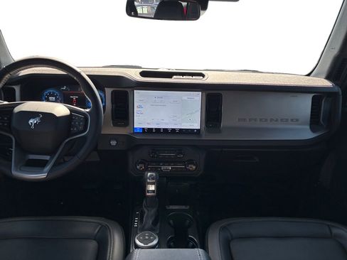 Used 2025 Ford Bronco Outer Banks image 12