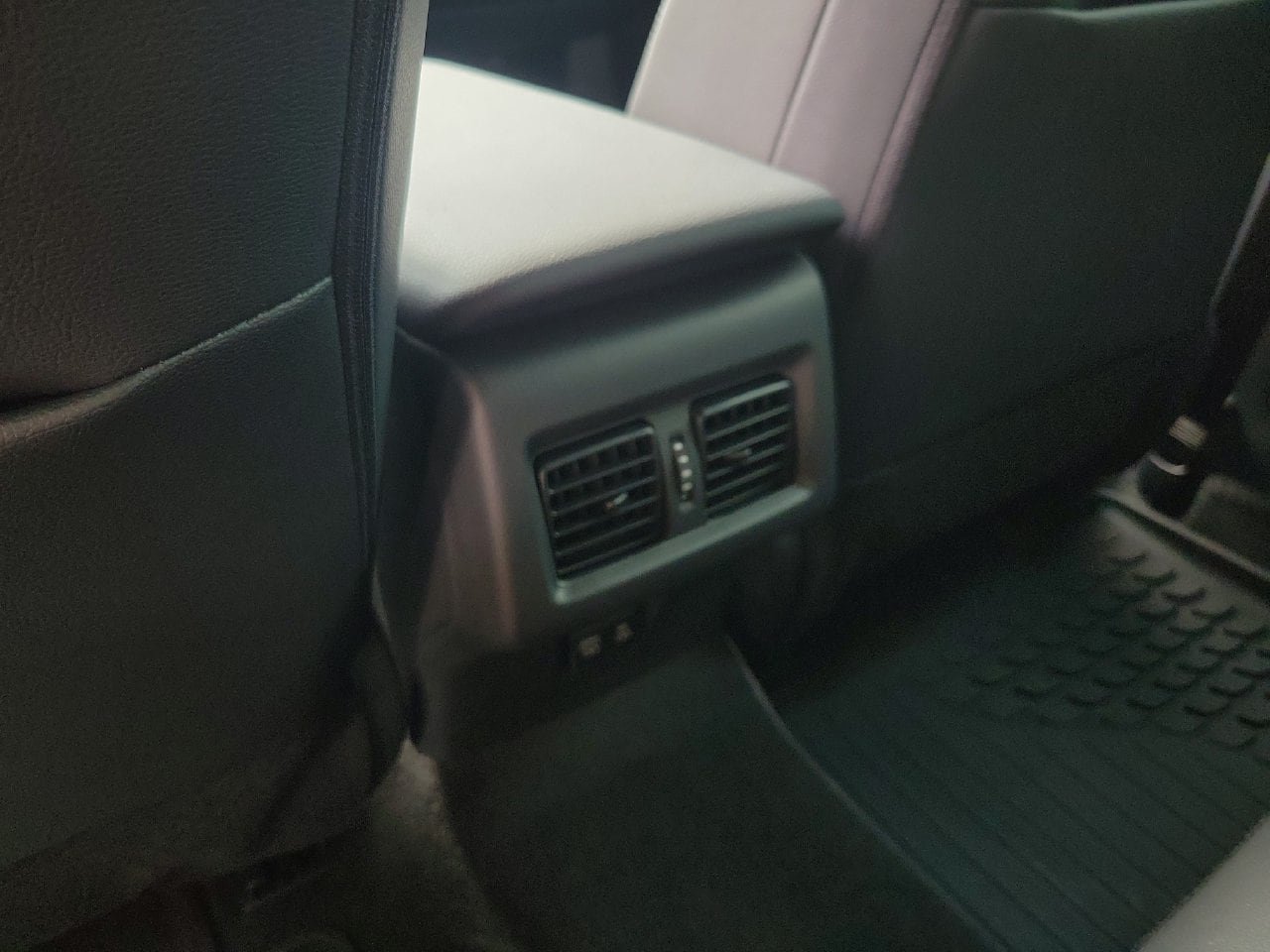 Used 2026 Toyota Camry SE FWD image 12