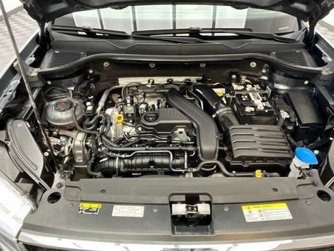 Used 2023 Volkswagen Taos S FWD image 29